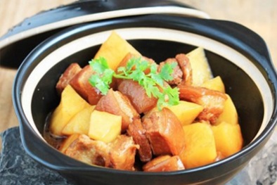 Cách làm món thịt kho khoai tây đậm đà ngày se lạnh