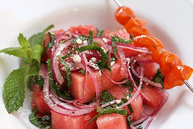 Giảm cân tức thời với salad rau quả