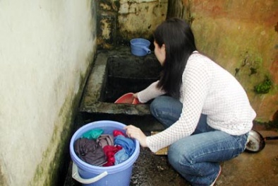 Mượn cớ giá nước tăng, nhiều chủ nhà ‘bắt chẹt’ người nghèo đi ở trọ 