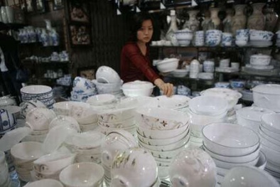 Những đồ dùng nguy hiểm trên bàn ăn người Việt