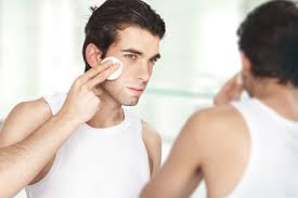 Mặt nạ dưỡng da đơn giản dành cho nam giới