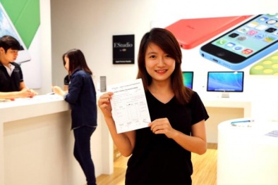 Tặng vé khứ hồi Vietnam Airlines cho khách mua iPhone 6 tại FPT Shop