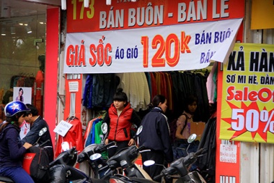 Sôi động thị trường quần áo chống rét đầu đông