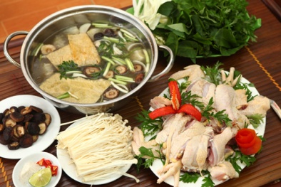 Cách làm lẩu gà thuốc bắc bổ dưỡng cho ngày đông