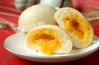 Cách làm bánh bao trứng muối thơm ngon lạ miệng