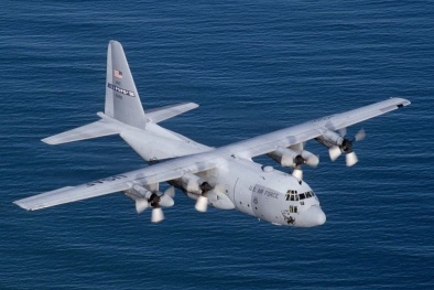Hai máy bay C130 sẵn sàng lên đường tìm kiếm máy bay AirAsia mất tích