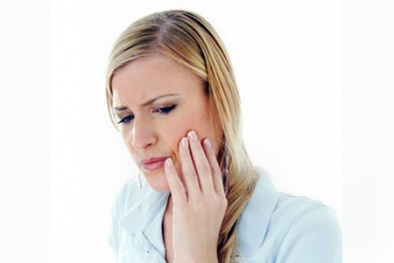 Chữa nhiệt miệng hiệu quả với bột sắn dây