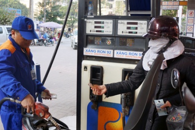 Giá xăng dầu bán lẻ giảm kỷ lục là tất yếu