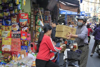 Nhộn nhịp thị trường bánh kẹo tết Ất Mùi 2015