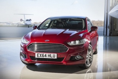 Ford Mondeo 2015 trình làng với mức giá 700 triệu đồng