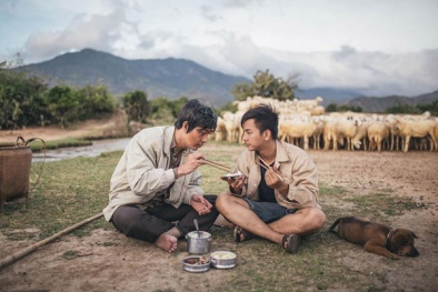  Hoài Lâm cùng 'người cha câm' gây xúc động mạnh 