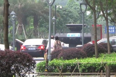 Quan chức Trung Quốc mất chức vì dùng xe công đưa đón tình nhân