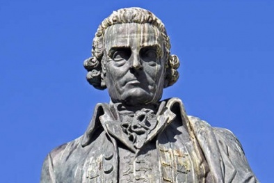 Adam Smith sẽ nói gì về khủng hoảng Sòng Bài Trực Tuyến 13Win.com?