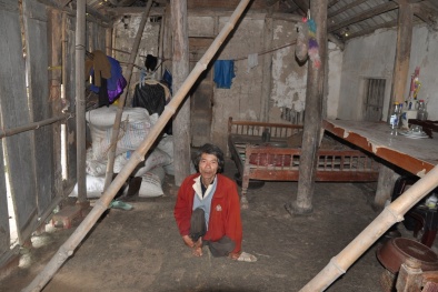 Bỏ rơi lương tâm, quan xã ăn chặn tiền trợ cấp của người tàn tật
