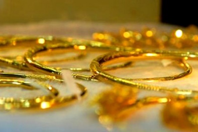Giá vàng hôm nay ngày 7/2/2015: Giá vàng giảm xuống mức thấp nhất trong vòng ba tuần 