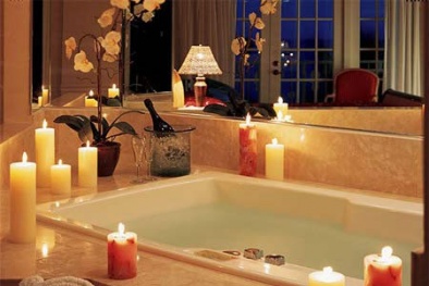 Trang trí phòng tắm gợi cảm ngày Valentine