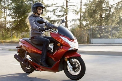 Honda PCX 150 phiên bản 2015 trình làng với mức giá rẻ bất ngờ