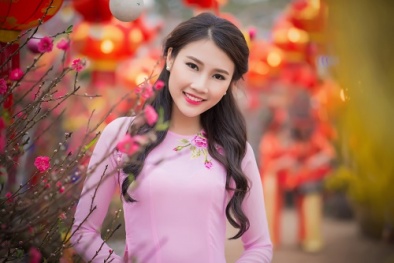 Top 5 Hoa hậu Việt Nam 2014 khoe nhan sắc rạng ngời giữa vườn xuân