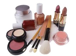 Mỹ phẩm giả chứa hóa chất độc hại vượt quá mức an toàn đến 200 lần 