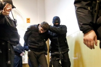Nghi phạm vụ ám sát ông Boris Nemtsov nổ bom tự sát
