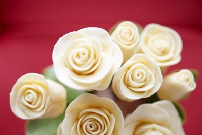 Chọn quà tặng đáp lại tình yêu của nàng ngày Valentine trắng