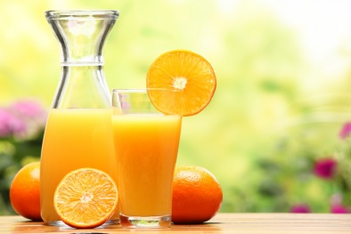 Nguy cơ tiêu chảy vì uống nước cam không đúng cách 