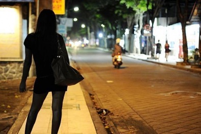 Cựu hiệu trưởng Nhật lưu giữ ảnh của 12.000 gái mại dâm