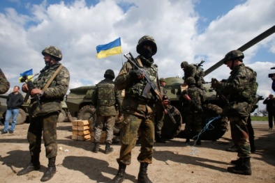 Tình hình Ukraine mới nhất: Đụng độ mới ở miền Đông đe dọa thỏa thuận ngừng bắn