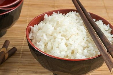 Cách để cơm lâu thiu trong ngày hè oi bức