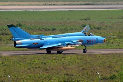 Tiêm kích Su-22, ‘chiến binh’ đầu tiên tuần tiễn Trường Sa 