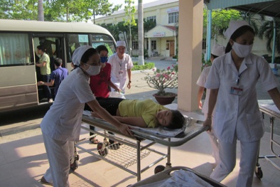 Tiền Giang: Điều tra gần 400 người ngộ độc sau bữa trưa