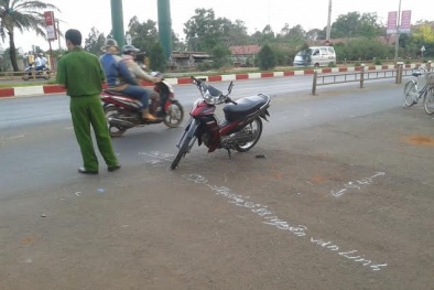Nam thanh niên tự ngã chết giữa đường bị đâm vào cổ