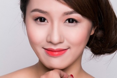 Bật mí 5 mẹo trang điểm 'ăn gian' tuổi cực đơn giản 