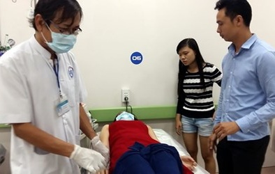 2 người ngộ độc, á khẩu sau khi ăn rau lạ trong nồi lẩu Thái