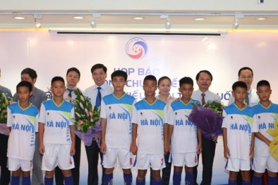 10 đội tranh tài ở Vòng CK giải bóng đá thiếu niên toàn quốc Cúp MobiFone 2015
