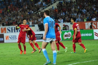 Văn Quyết 'bỏ túi' hơn 300 triệu khi ghi bàn vào lưới Manchester City