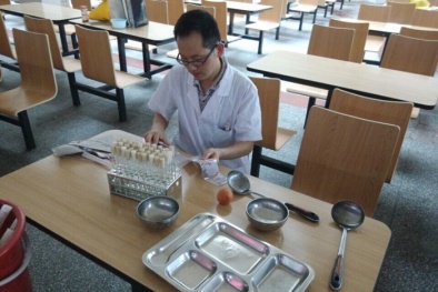 Trung Quốc: Phát hiện khuẩn nguy hiểm trong bát, đĩa