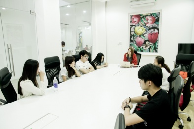 Đội Mỹ Tâm tập trung bàn kế hoạch ra quân Liveshow 4 Giọng hát Việt