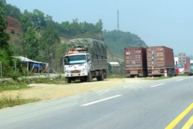 'Không còn cửa' cho xe dừng, đỗ trái phép trên cao tốc Nội Bài - Lào Cai