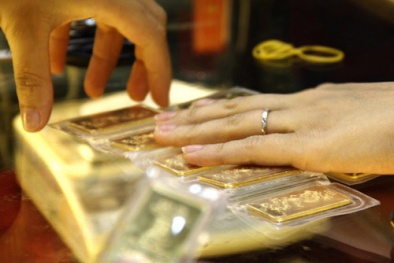 Giá vàng hôm nay 27/8/2015 tiếp tục giảm, đô la nhảy vọt