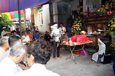 Để lại giấy siêu âm con trên ban thờ, thai phụ ra sông tự vẫn?