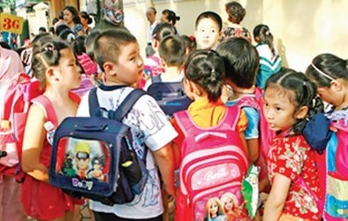 Sẽ thu bảo hiểm y tế theo năm học