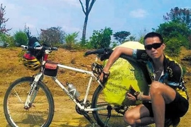 Trung Quốc: Đạp xe tới tận châu Phi vì cãi nhau với bạn gái