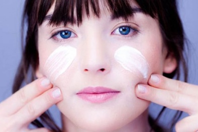 Bí kíp làm đẹp bỏ túi cho nàng công sở ngay tại nơi làm việc