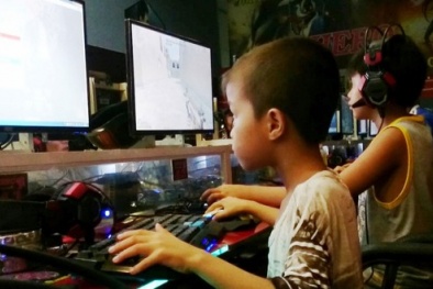 Nhiều tiệm net bất chấp lệnh 'giới nghiêm'