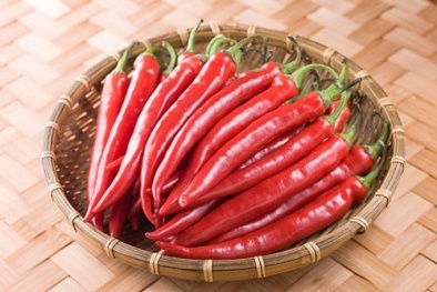 Mẹo 'chữa cháy' cho các món quá cay cực đơn giản