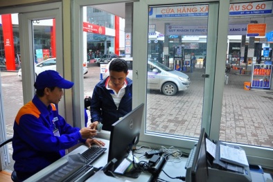 Bán lẻ xăng dầu bắt buộc phải có hóa đơn cho người tiêu dùng