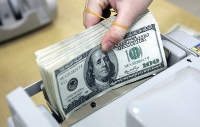 USD bất ngờ lao dốc, giảm gần 200 đồng