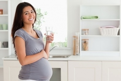 Bà bầu vừa lợi sữa vừa đẹp da nhờ nước lá vối