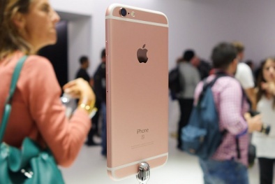 Những smartphone màu vàng kim loại khuynh đảo thị trường 2015